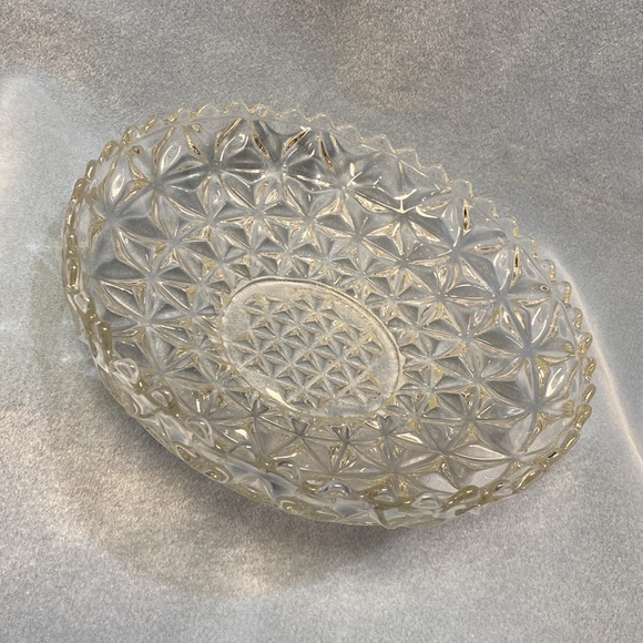 Mt Vernon imperial Pressed Crystal Crisscross Inverted Diamond Pattern Bowl - Picture 7 of 12